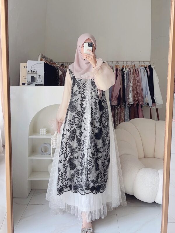 Available 🎀 Pretty outfit for raya🕊️🕌🪞✨  - black