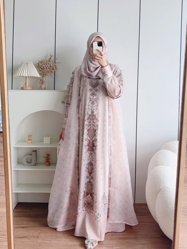 Available 🎀 Pretty outfit for raya🕊️🕌🪞✨ - pink