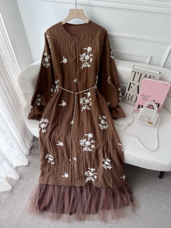 Vlorie Flower Tile Max